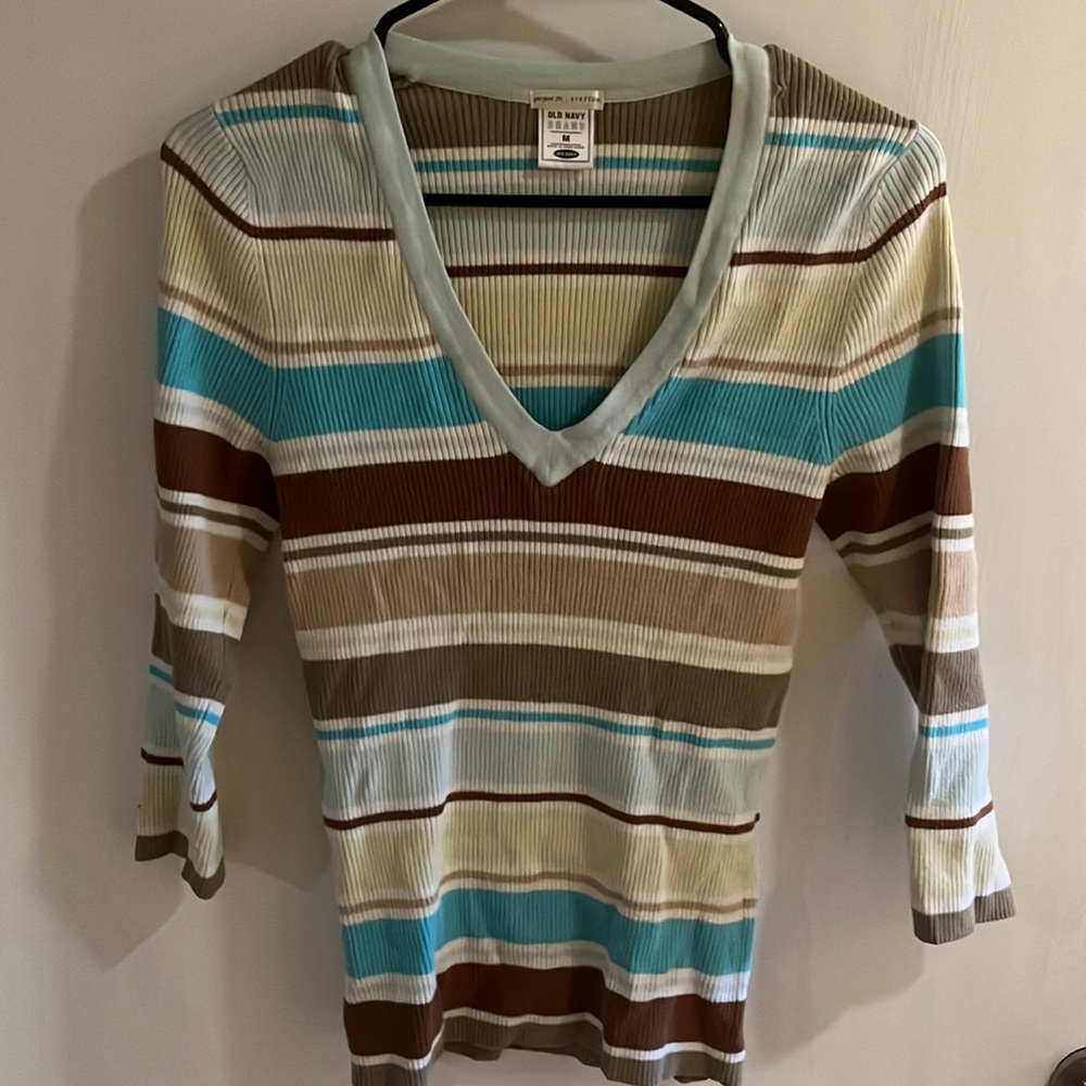 Old Navy striped V neck shirt
